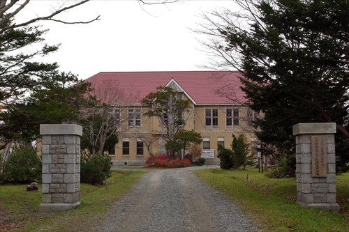 北海道林木育種場旧庁舎出入口