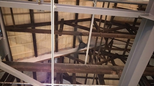 旧ヒダ工場天井の木組み