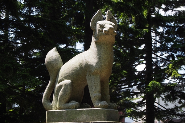 王子稲荷神社・狛狐・左