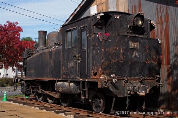 後ろから見た102号機