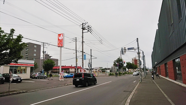 野幌駅南口とセイコーマート