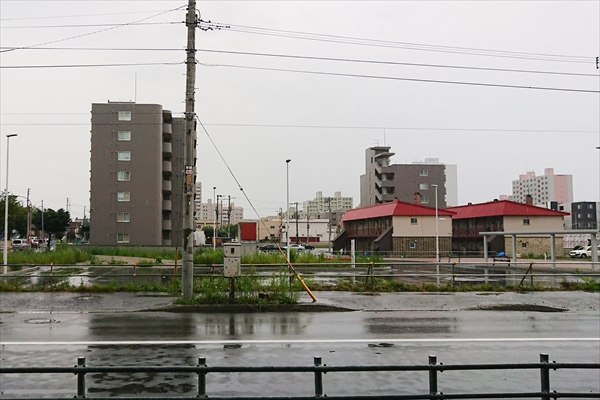 野幌駅南口広場とロータリー