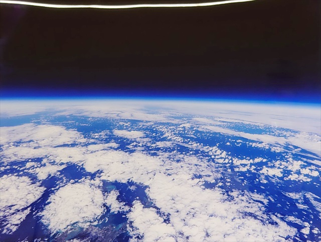 気球から見える地球の風景