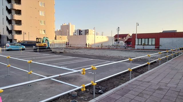 野幌駅南口 タイムズ駐車場「野幌駅前第6」