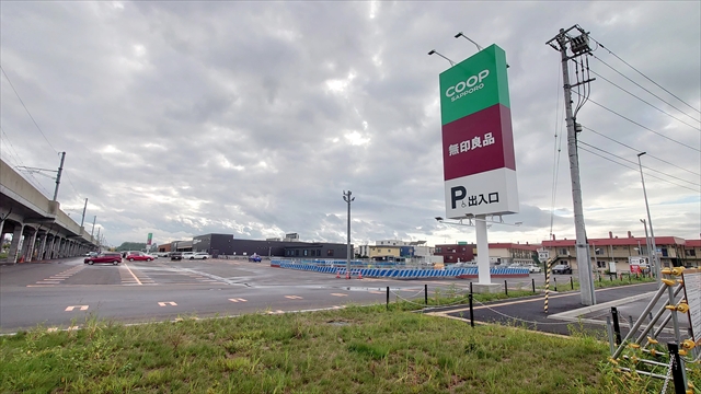 コープさっぽろのっぽろ店駐車場