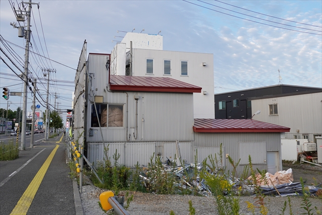 旧ニスコ進学スクール 江別本部教室ビル隣りの建物取り壊し工事