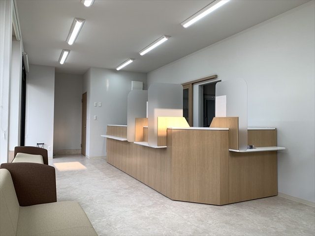 赤れんが薬局 店舗内