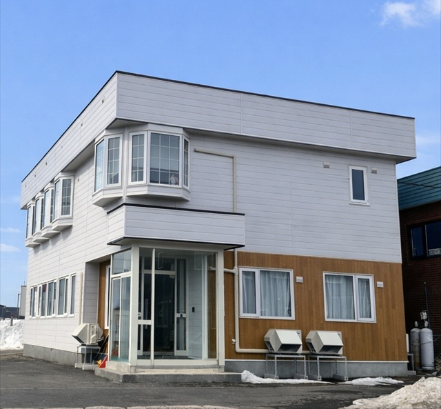 「保護猫カフェ和み猫」「デイサービス和みや」