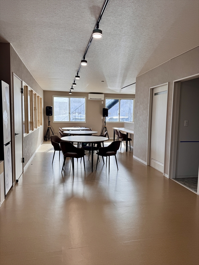 「保護猫カフェ和み猫」「デイサービス和みや」店内