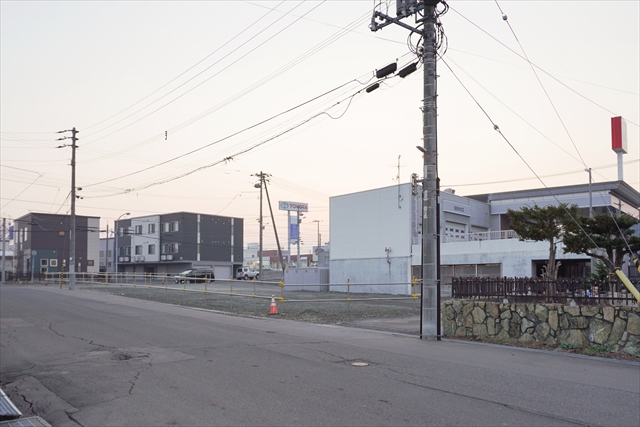 ホンダカーズ札幌中央 江別店 店舗裏側