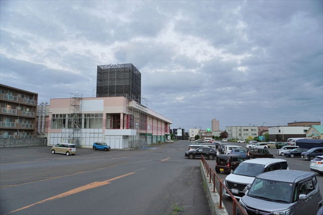 旧コープさっぽろ野幌店と駐車場（2026年7月）